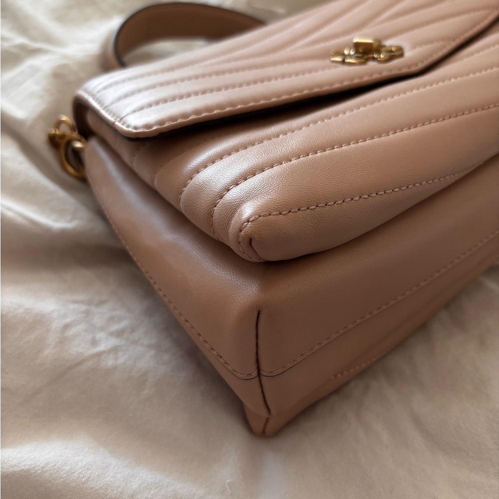 Tory Burch Blush Pink/ Tan with Gold Hardware Shoulder Bag with Chevron Quilting - Picture 3 of 6